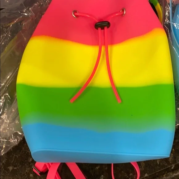 Backpack - Picture 3 of 6